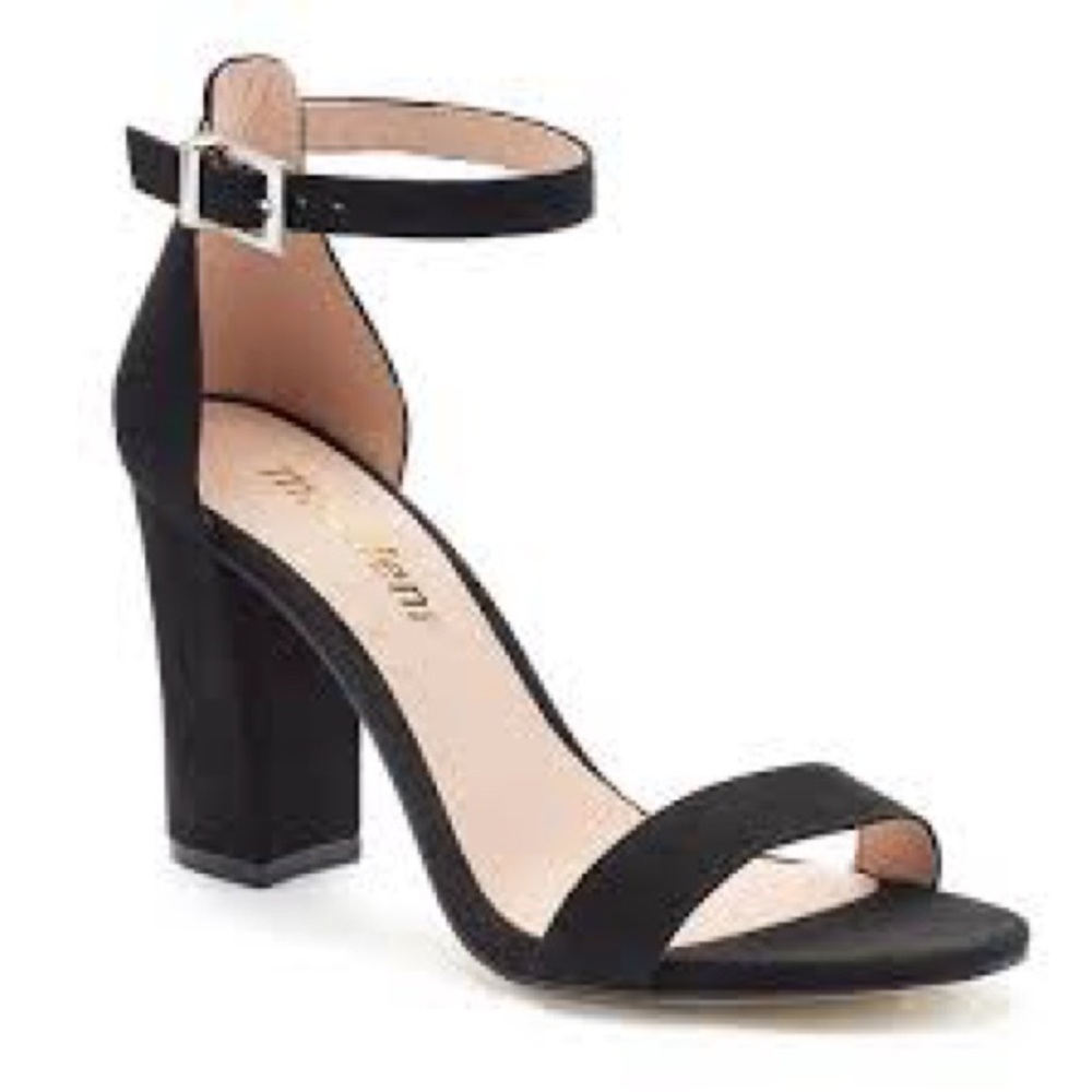 Classic Black Ankle-Strap Block Heel Sandals